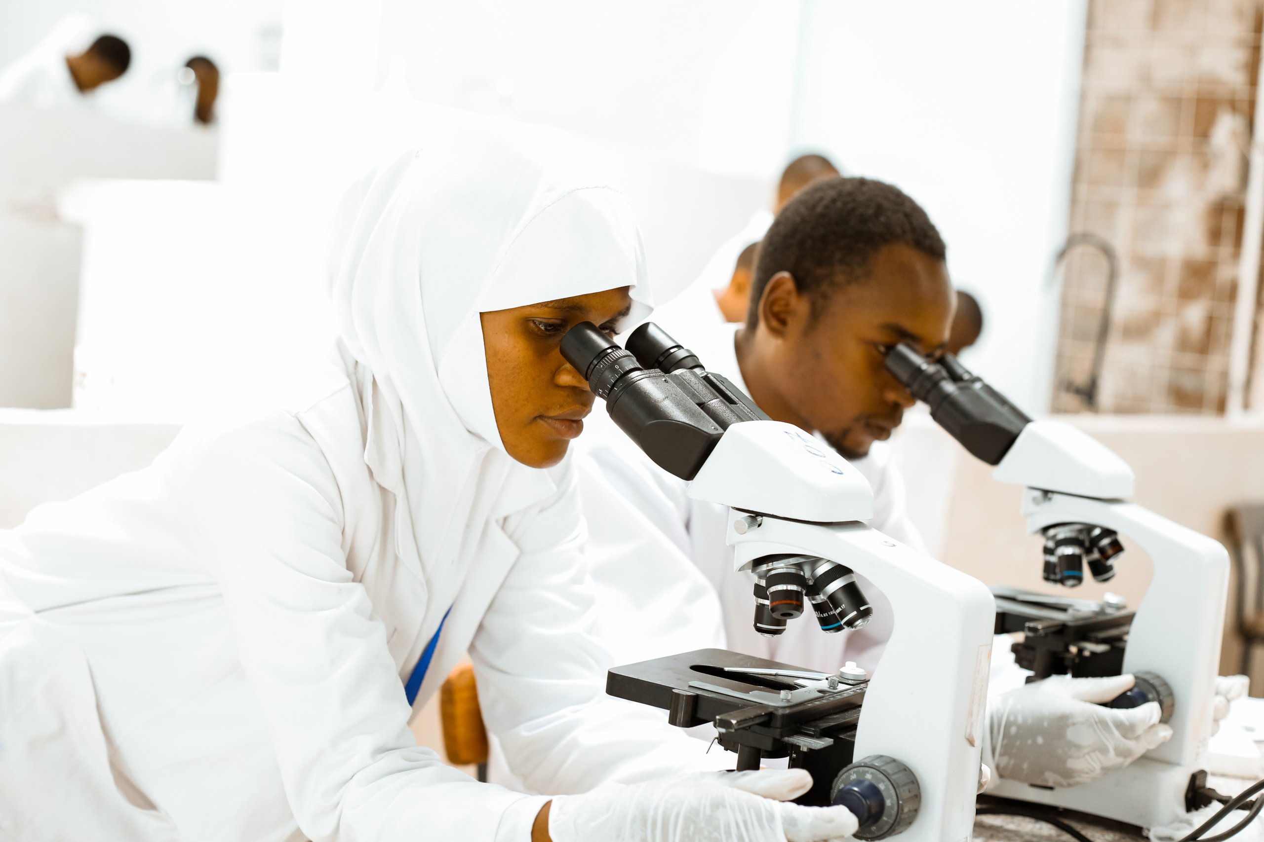 Sifa za Kusoma Medical Laboratory Ngazi Ya Diploma na Degree