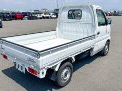 Bei ya Kirikuu Suzuki Carry Tanzania