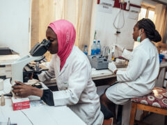 Sifa Za Kusoma Laboratory Assistant 2025