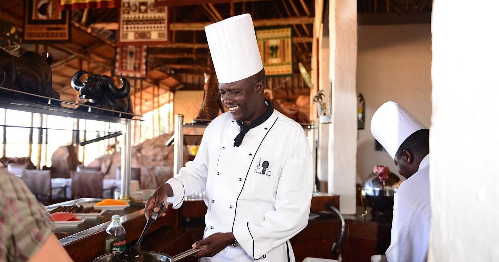 Jinsi-ya-kupata-kazi-hotelini